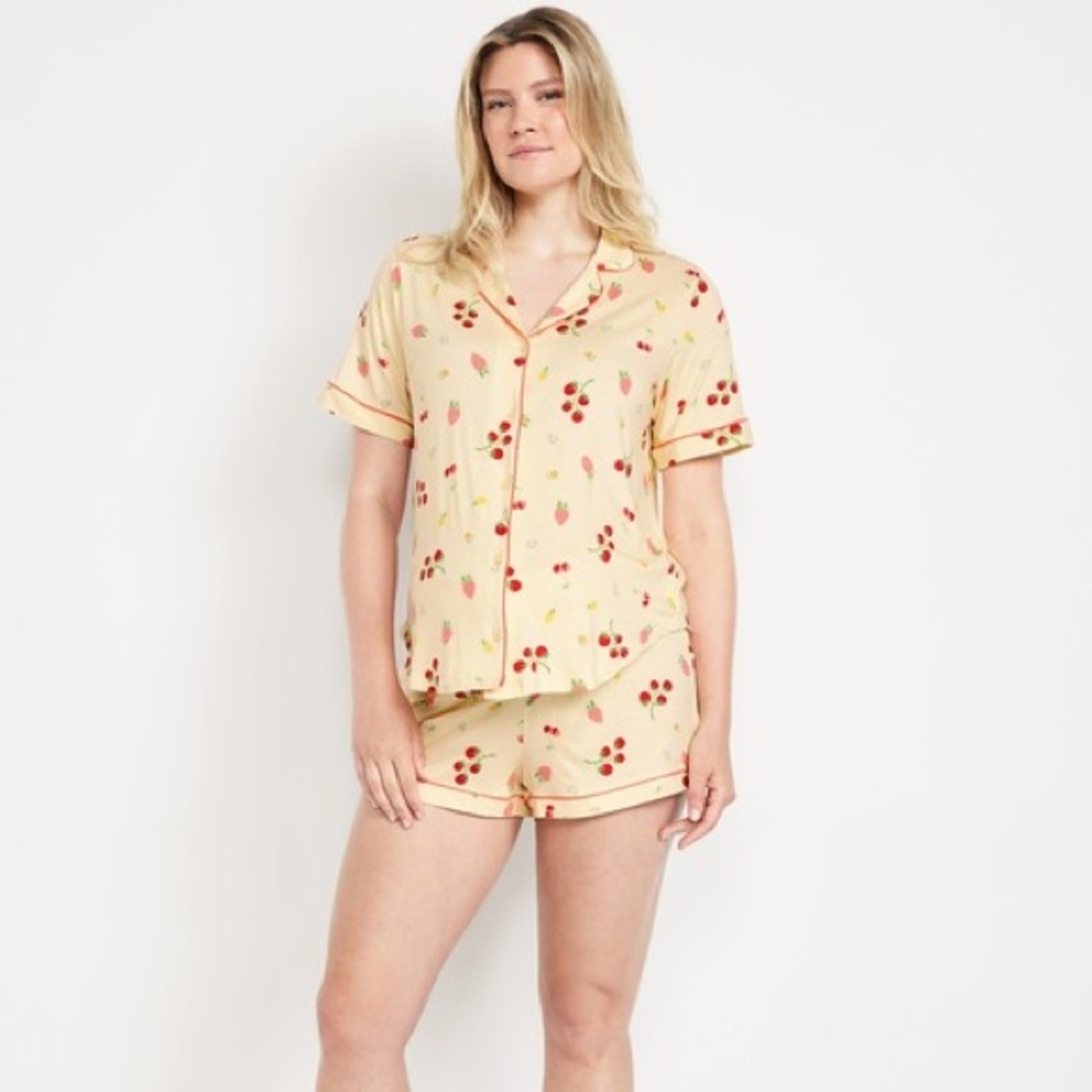 NWT! Old Navy Maternity Classic Pajama Short Set